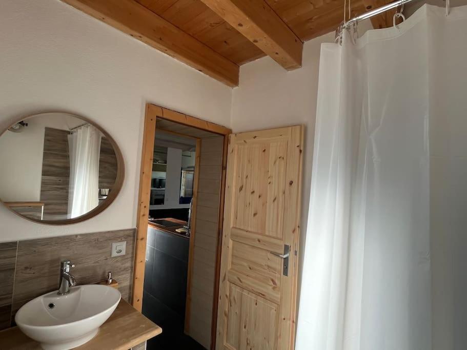 Loft Des Milans, Petit Nid Douillet Perche Sur La Campagne Apartment Ecublens  Ngoại thất bức ảnh